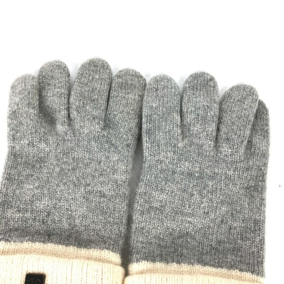 CHANEL Gray Love Gloves - Picture 2 of 11